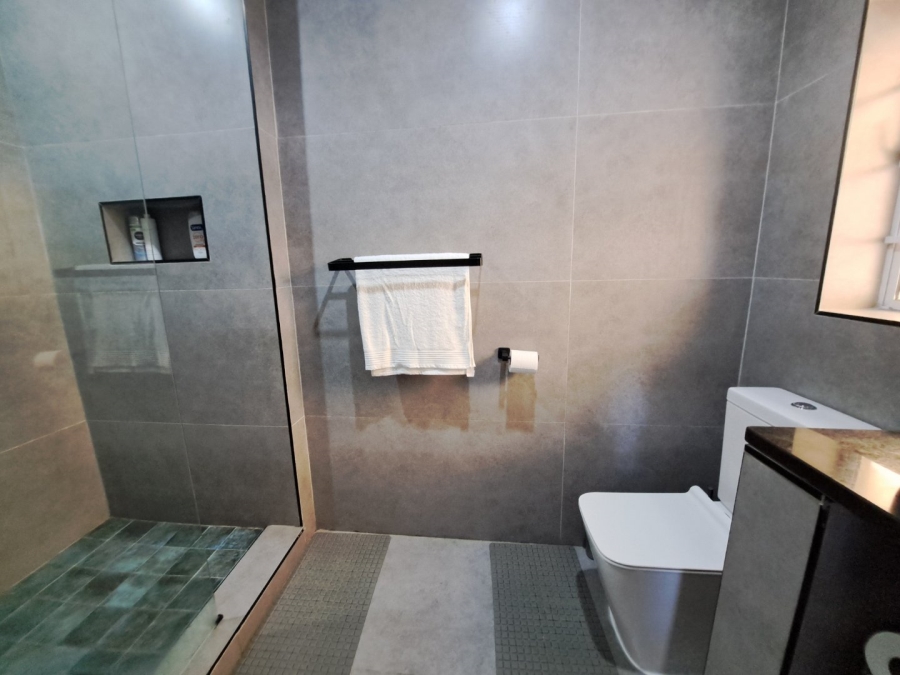 4 Bedroom Property for Sale in Lansdowne Western Cape